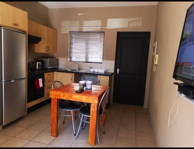 1 BEDROOM APARTMENT FOR SALE IN RANDBURG CENTRAL